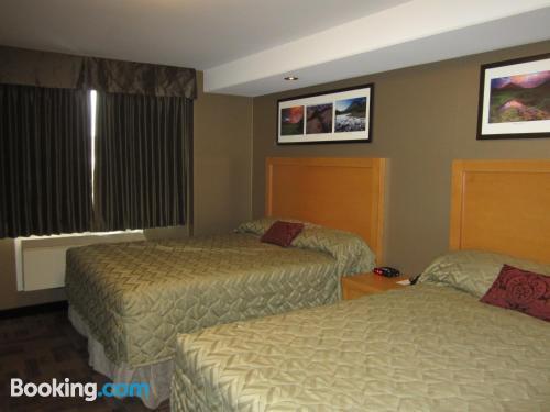 Woodlands Inn & Suites Форт Нелсън Екстериор снимка